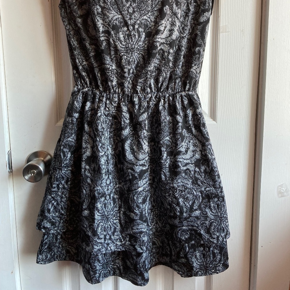 H&M SIZE 4 DRESS - Picture 2 of 10